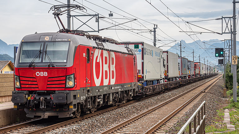 Νεοναζιστικά μηνύματα και ομιλίες του Χίτλερ ακούστηκαν σε τρένο στην Αυστρία